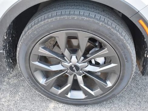 Used 2023 Kia Sorento X-Line EX image 11