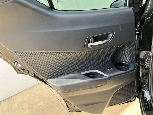 Used 2019 Toyota C-HR LE FWD image 18
