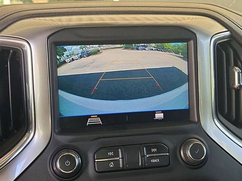 Used 2022 Chevrolet Silverado 1500 LT image 10