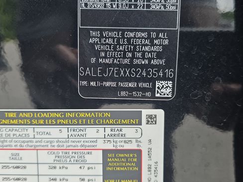 Certified 2025 Land Rover Defender 110 S AWD/4WD image 35