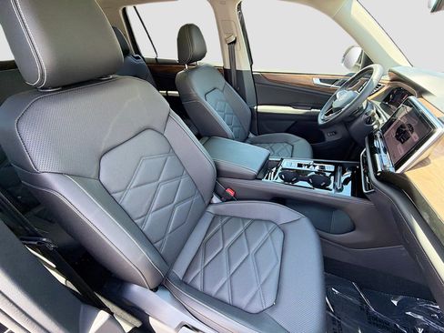 New 2026 Volkswagen Atlas SE FWD image 14