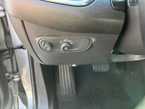 Used 2024 Chevrolet Equinox LT image 29