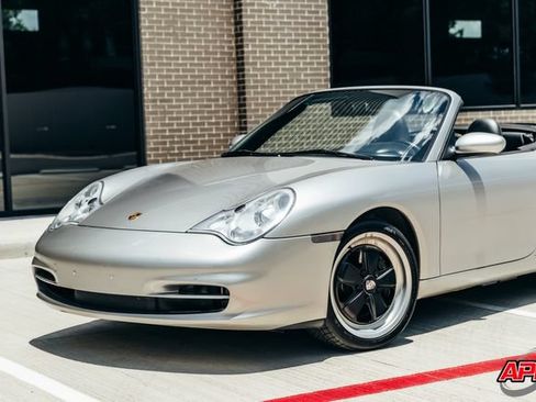 Used 2002 Porsche 911 Cabriolet image 34