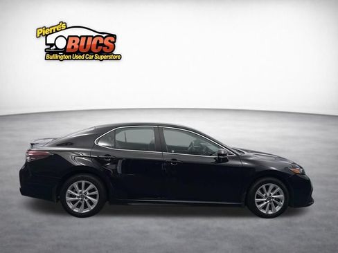 Used 2022 Toyota Camry SE FWD image 6