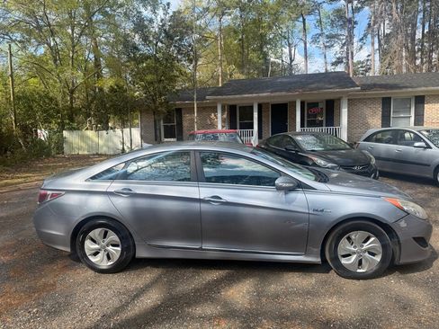 Used 2015 Hyundai Sonata Hybrid image 7