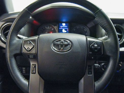 Used 2021 Toyota Tacoma TRD Off-Road image 22