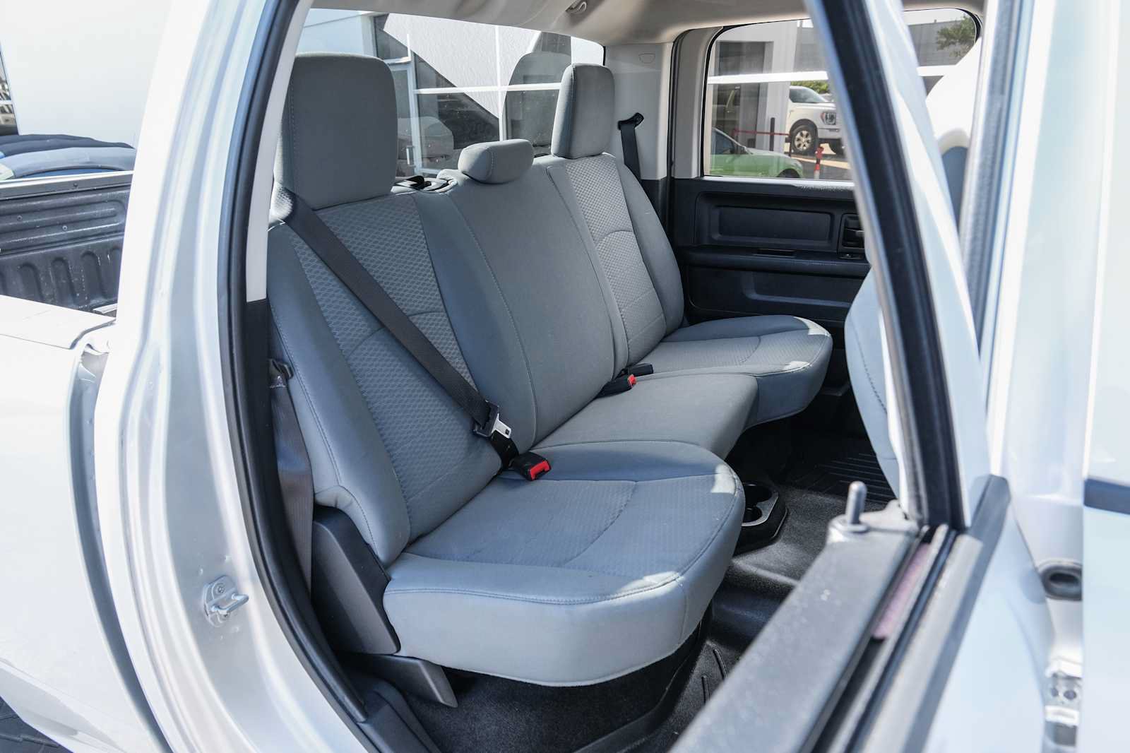 Used 2014 RAM 2500 Tradesman w/ Chrome Appearance Group AWD/4WD image 30