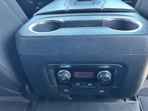 Used 2024 Chevrolet Tahoe LT AWD/4WD image 15
