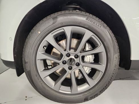 New 2026 Land Rover Range Rover Sport SE AWD/4WD image 8