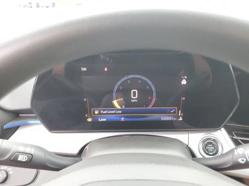 Used 2024 Chevrolet Trax LT FWD image 24
