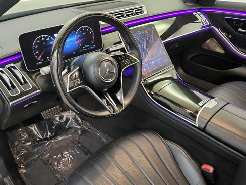 Used 2022 Mercedes-Benz S 500 4MATIC w/ AMG Line Package image 16