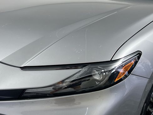 Used 2026 Toyota Camry SE FWD image 11