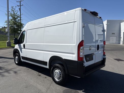 Used 2025 RAM ProMaster 1500 w/ Convenience Group FWD image 7