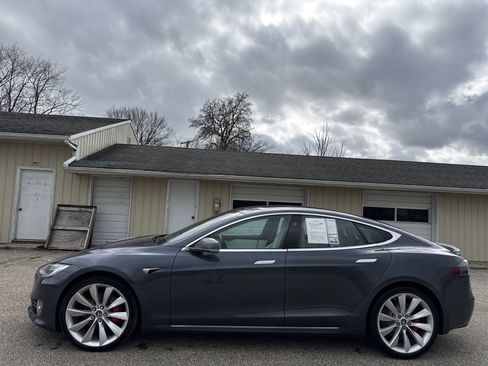 Used 2020 Tesla Model S Performance AWD/4WD image 9