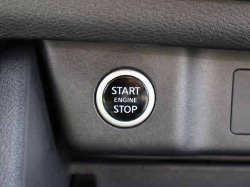 Used 2023 Nissan Rogue SV AWD/4WD image 29