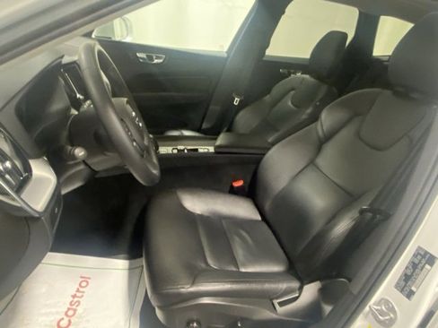 Used 2023 Volvo XC60 B5 Core w/ Climate Package image 11