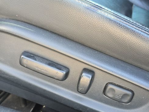 Used 2017 Honda Accord Touring image 12