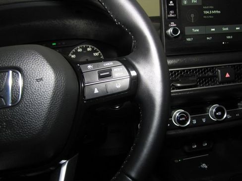 Certified 2026 Honda HR-V EX-L image 6
