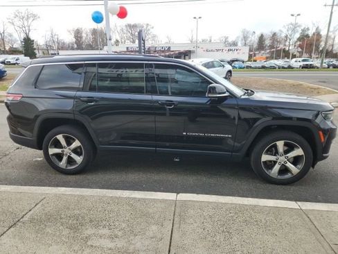 Used 2022 Jeep Grand Cherokee L Limited AWD/4WD image 5