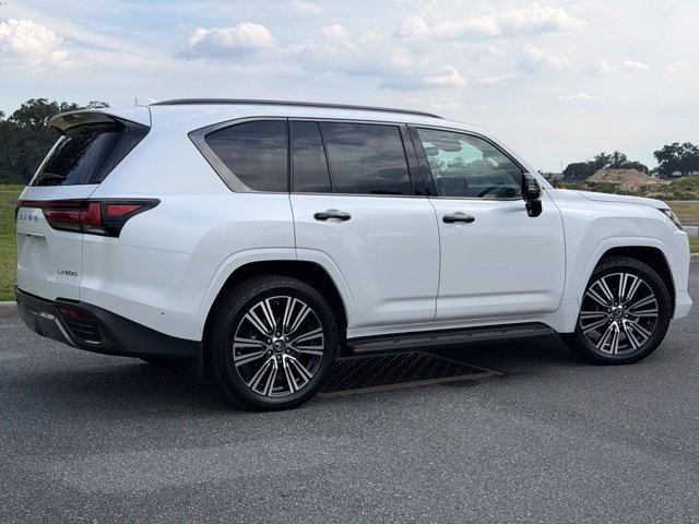 Used 2025 Lexus LX 600 4WD w/ Appearance Package image 11