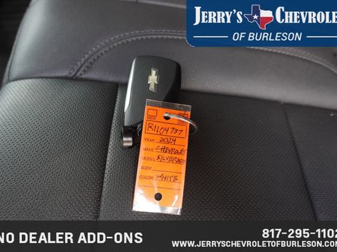 Used 2024 Chevrolet Silverado 2500 LTZ AWD/4WD image 10