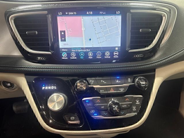 Used 2018 Chrysler Pacifica Limited w/ Advanced Safetytec Group FWD image 15