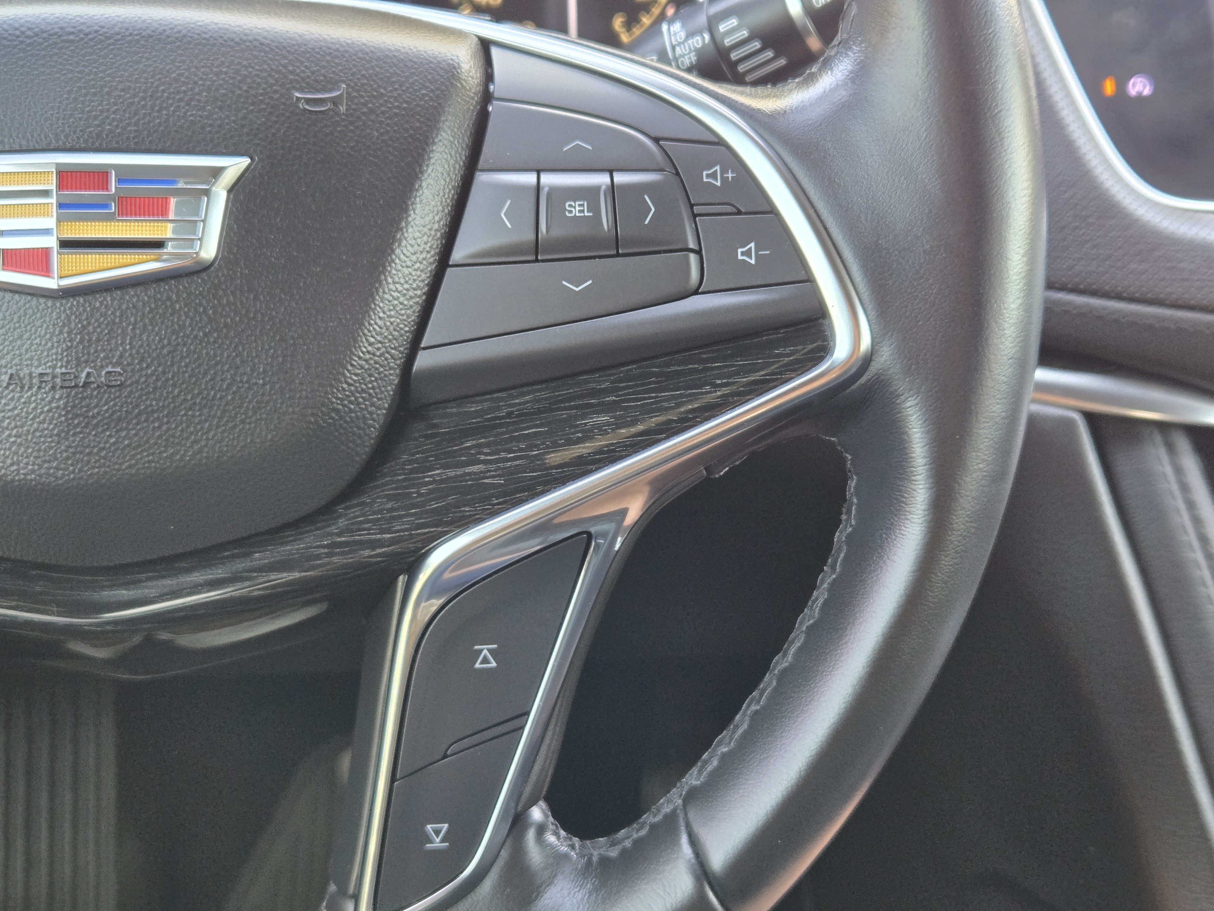 Used 2020 Cadillac XT5 Premium Luxury FWD image 35