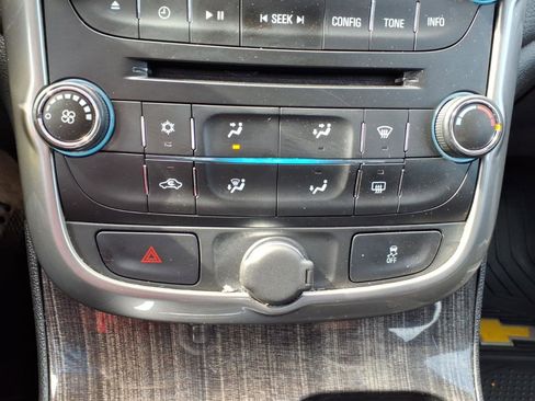 Used 2016 Chevrolet Malibu LT FWD image 14