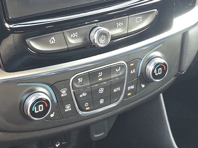 Used 2022 Chevrolet Traverse LT FWD image 37