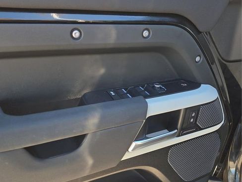 Used 2022 Land Rover Defender 110 S image 22