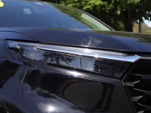 Used 2023 Honda CR-V EX-L image 32