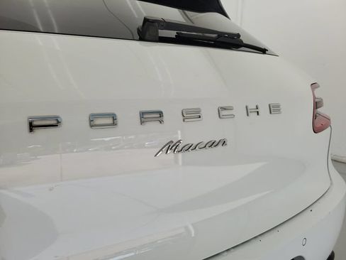 Used 2018 Porsche Macan AWD/4WD image 8