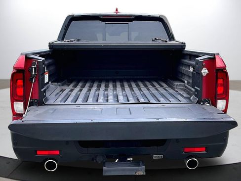 Used 2025 Honda Ridgeline Black Edition image 25
