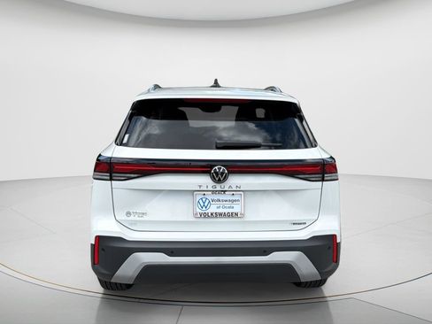 New 2026 Volkswagen Tiguan SE AWD/4WD image 4