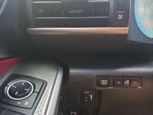 Used 2018 Lexus IS 300 F Sport RWD image 17