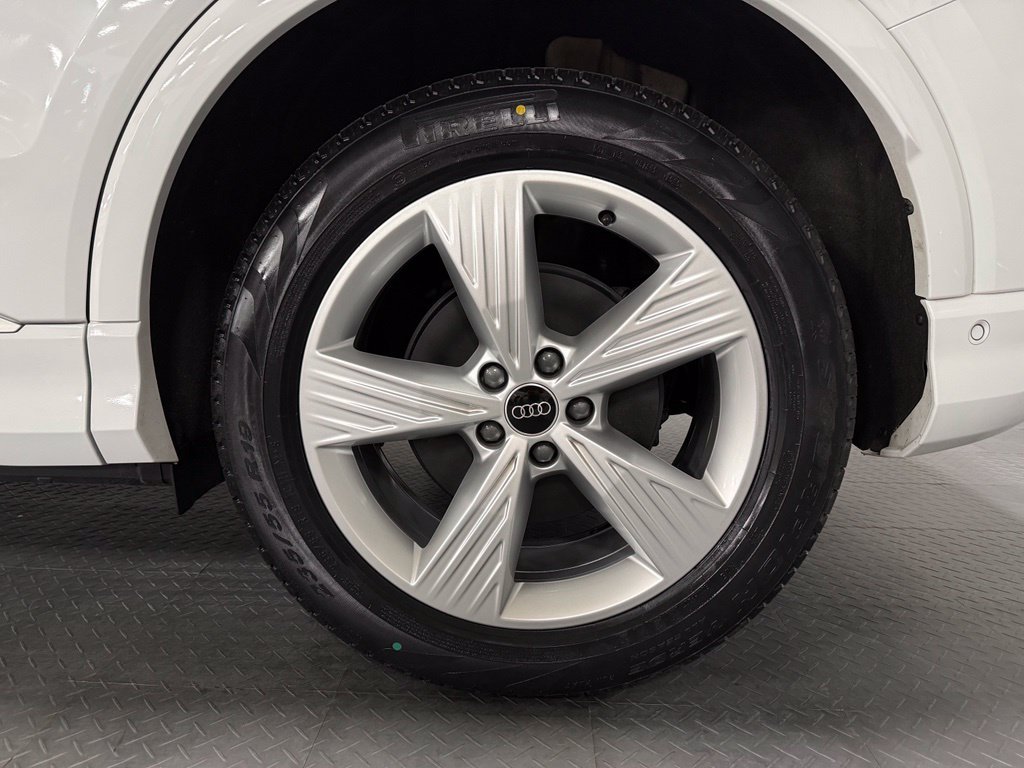 Used 2023 Audi Q4 e-tron Prestige AWD/4WD image 7