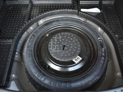 Used 2017 Ford Focus SE image 31