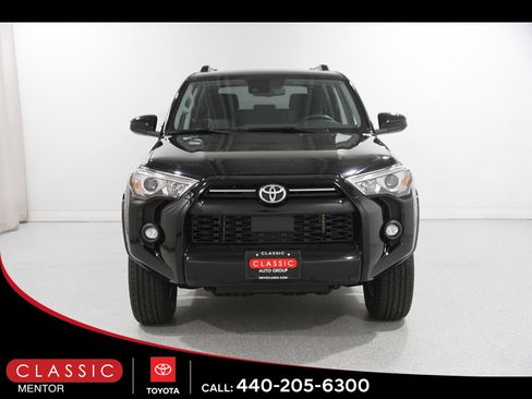 Certified 2024 Toyota 4Runner SR5 AWD/4WD image 2