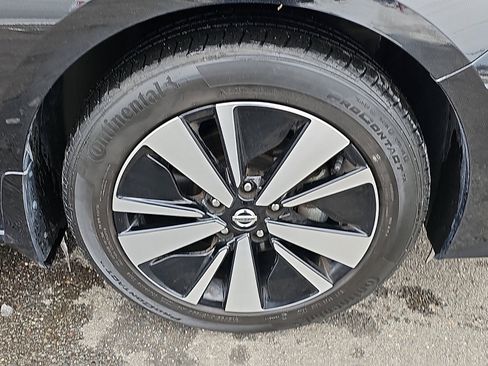 Certified 2022 Nissan Altima 2.5 SV w/ SV Premium Package image 8