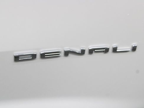 Used 2024 GMC Acadia Denali image 54