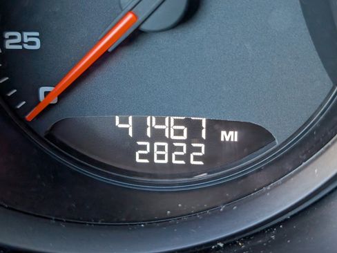 Certified 2020 Porsche Macan image 20