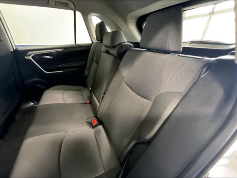 Used 2025 Toyota RAV4 XLE AWD/4WD image 15