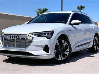 Used 2022 Audi e-tron Premium Plus AWD/4WD video 1