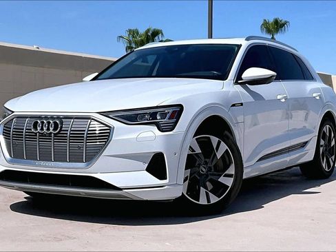 Used 2022 Audi e-tron Premium Plus AWD/4WD image 1