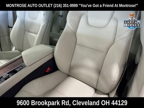 Used 2022 Volvo XC60 B5 Momentum image 27