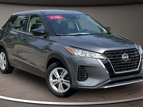 Certified 2025 Nissan Kicks Play S FWD image 10