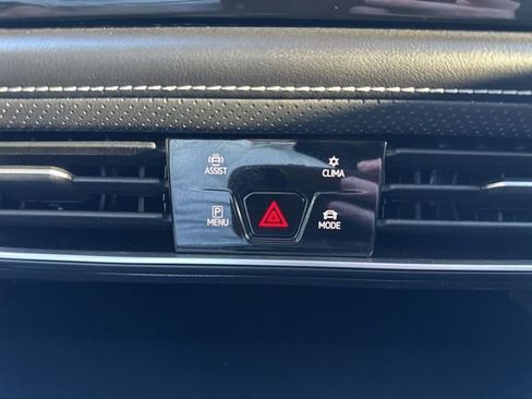 Used 2024 Volkswagen Atlas SE image 17