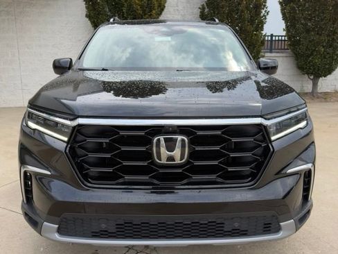 Used 2023 Honda Pilot Elite image 8