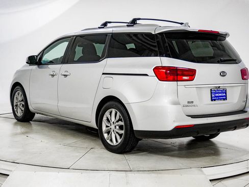 Used 2019 Kia Sedona EX FWD image 6