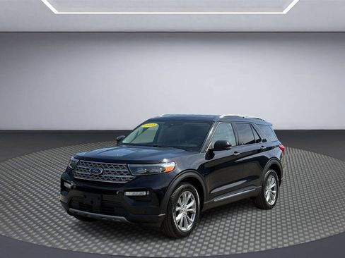 Used 2021 Ford Explorer Limited w/ Equipment Group 301A AWD/4WD image 3